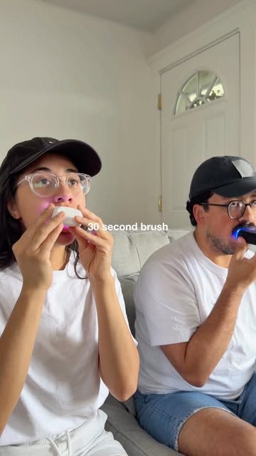 You can absolutely watch the game AND still take care of your teeth, you don’t have to pick 😂 The @theautobrush 4th...