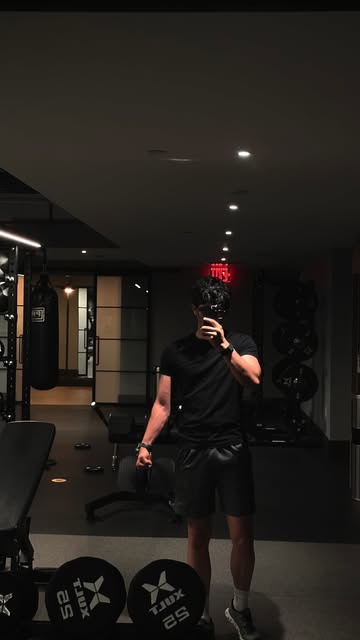 another week another fit check // work wear, office wear, mens fashion, mens aesthetics, work fits, outfit inspiratio...