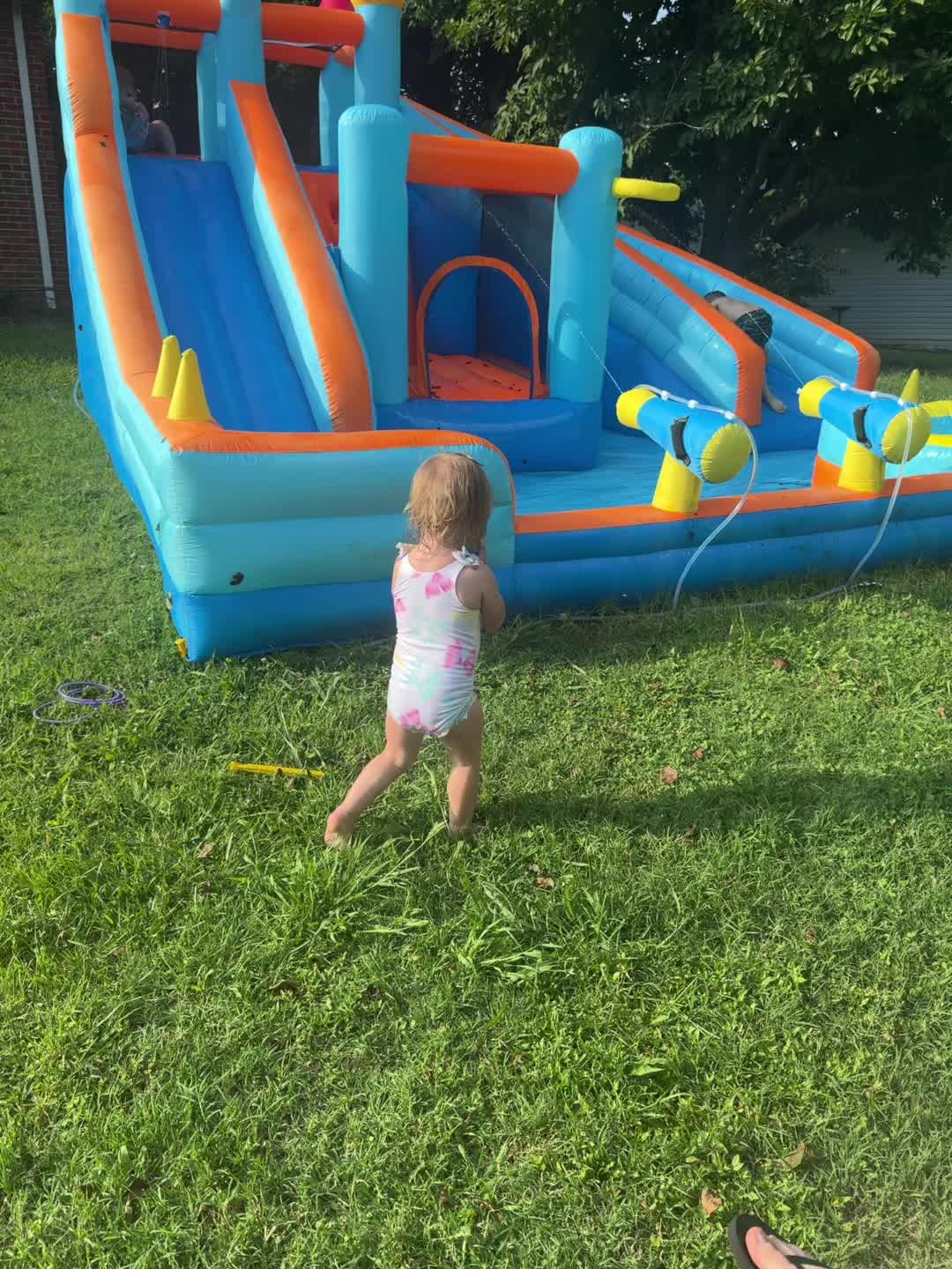 The kids loves the water slide #waterslide #fatherof5 #fyp