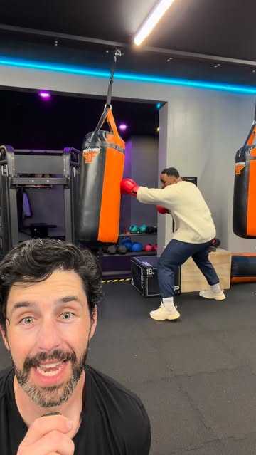 Thick Anthony Joshua? 🤨 @shuapeck ima whoop yo ahh when I see you bra👊🏾