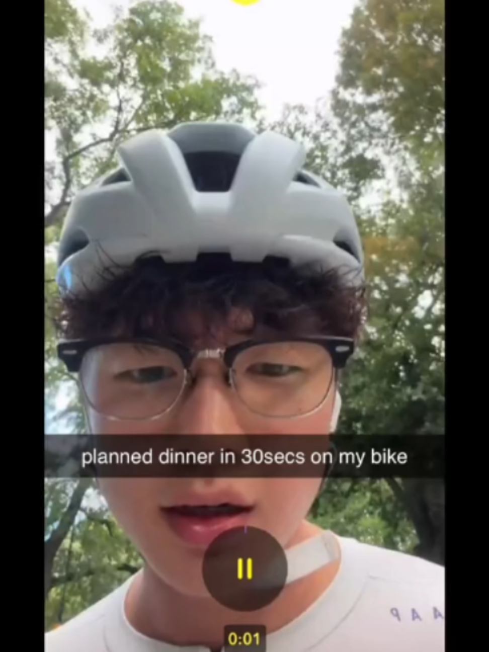 how is bro biking with no hands???😭😭😭 #highprotein #gym #dinner #weightloss #bike