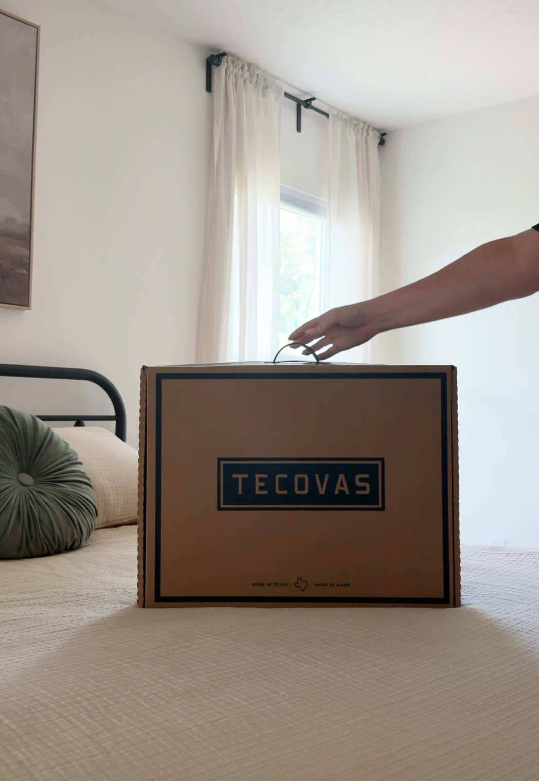 Unbox new boots with me.🤠 #tecovas #tecovasboots #cowgirlboots #cowboyboots #unboxingvideo #unboxing #countrymusic @...