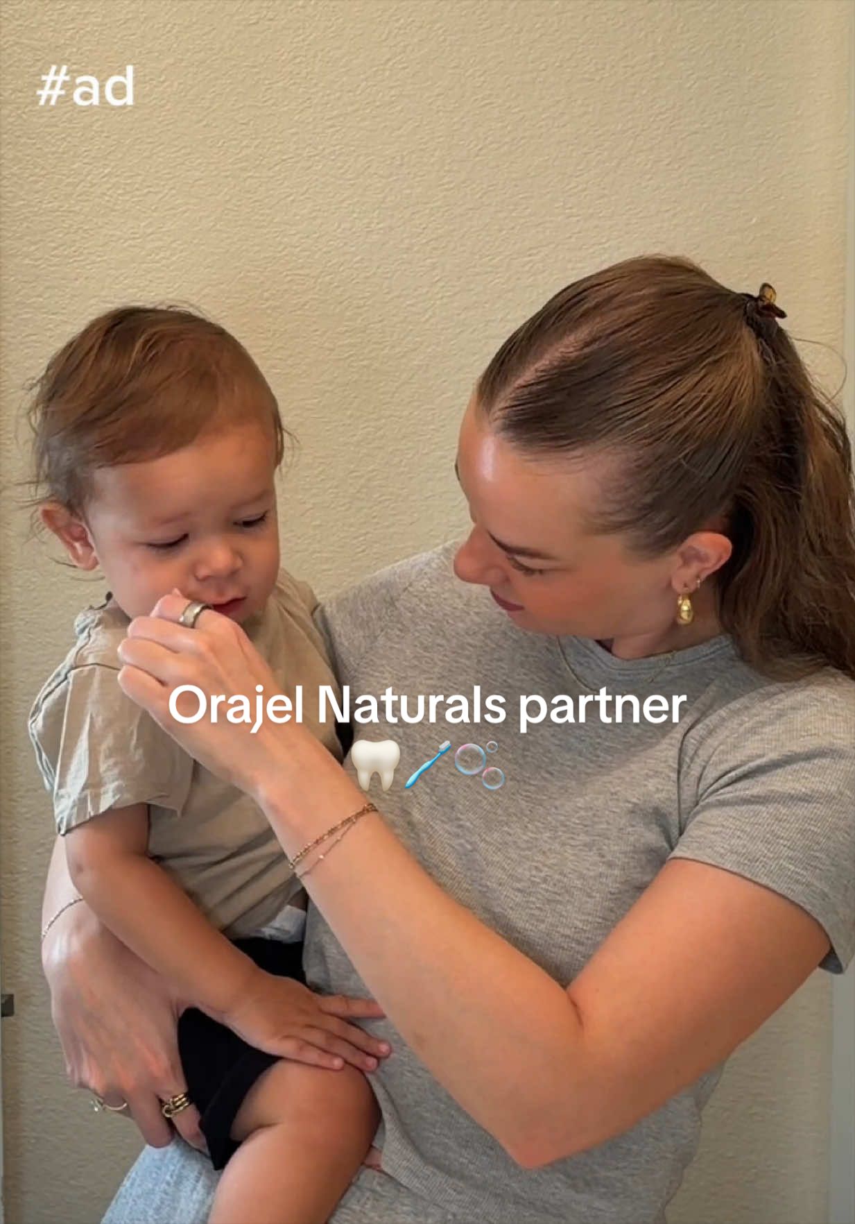 #ad Making brushing Kai’s teeth fun!! 🦷💫 @Orajel #orajelnaturals #firsttimemom #momhack #toddlermusthaves