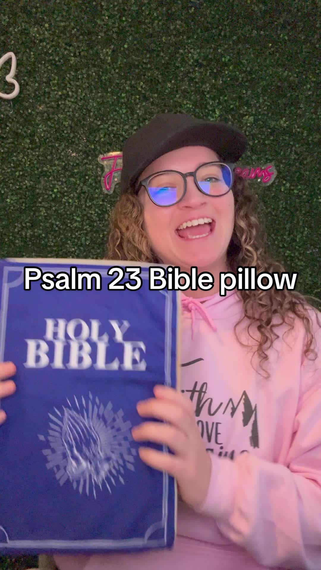Psalm 23 & 24 bible pillow. 💗🫶🏼 . . . #fyp #christiantiktok #christiangirl #Godsplan #Godstiming #Jesusgirl #chris...