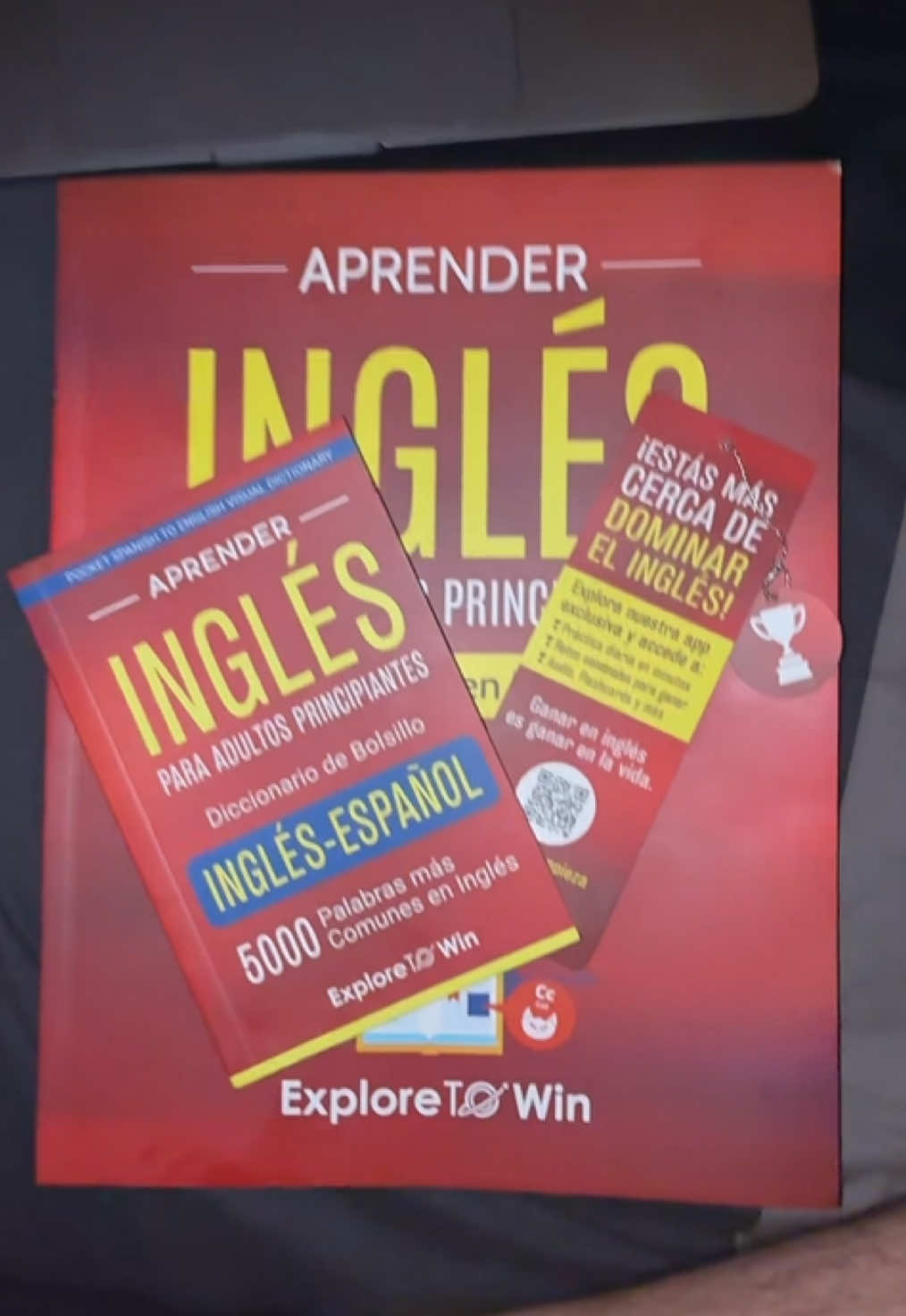 ¿Sabías que “I have hungry” no es correcto? ❌ Para decir “tengo hambre” en inglés, di: “I am hungry” ✅ Este libro de...