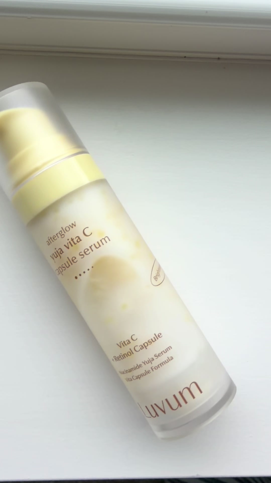 El secreto coreano para despertar la piel apagada: Yuja Vita C de Luvum. 🍋✨ Las cápsulas se derriten en la piel deja...