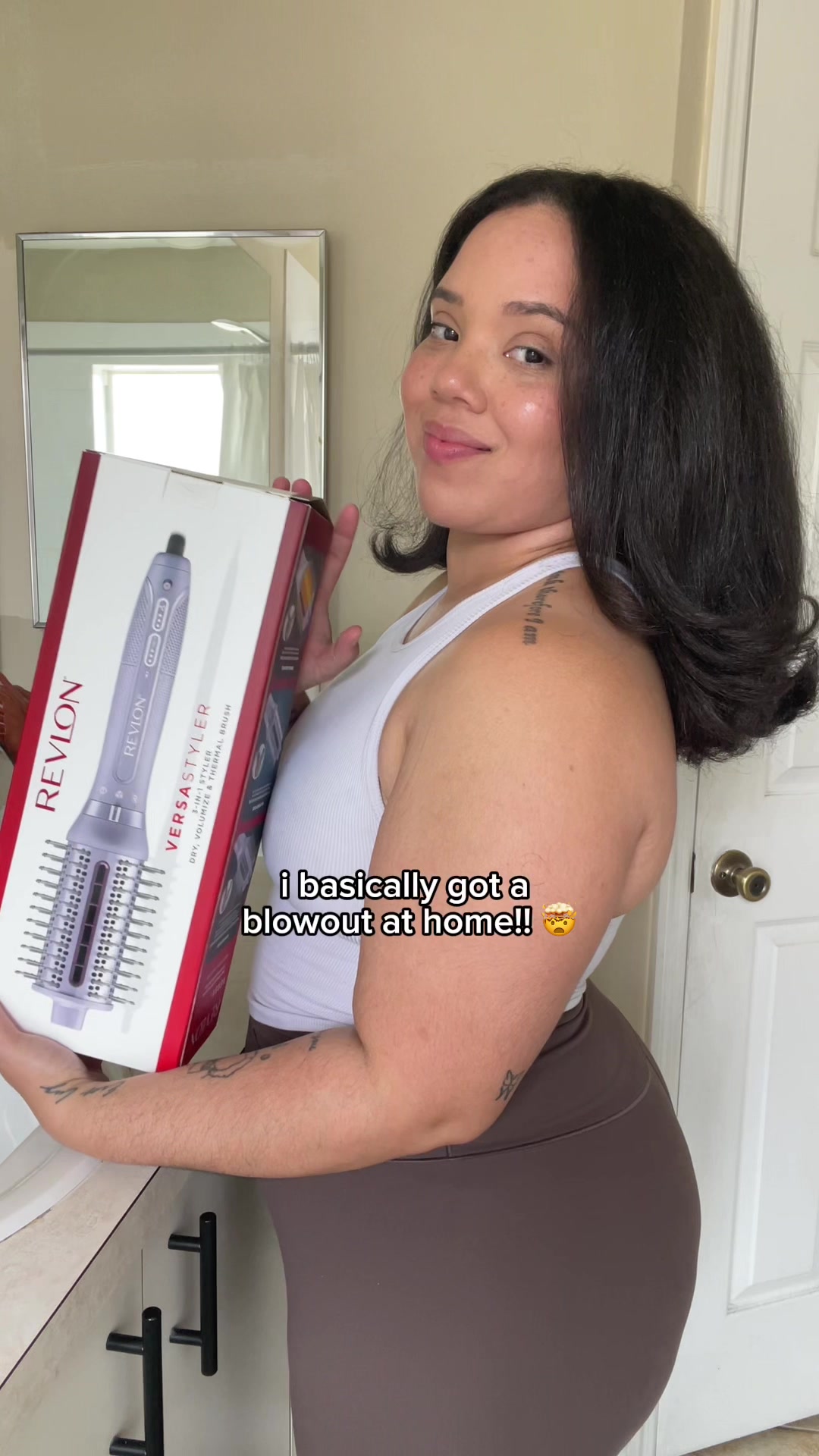 REVLON sent me their NEW Versastyler 💇🏻‍♀️✨ and it gave me the best at home blowout 🤯 @Revlon Hair Tools hair UGC...