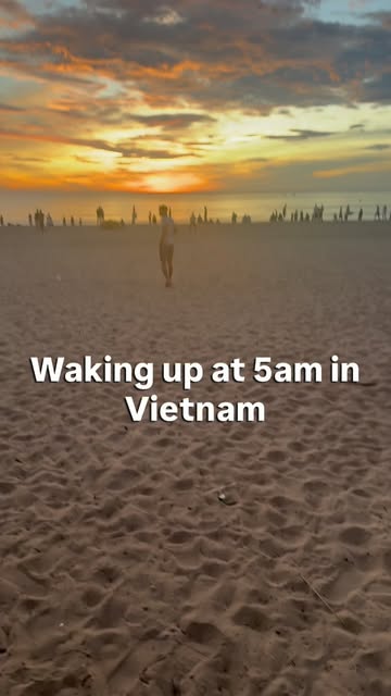 That 5am sunrise in Danang Vietnam hit different #travelling #virl #danang #2026
