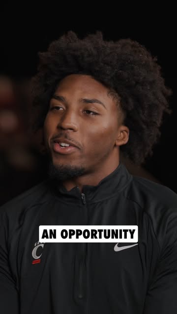 Advice from one Peek to another 🤝 Tune in to Bearcats All-Access tomorrow at 11:30 AM on WCPO