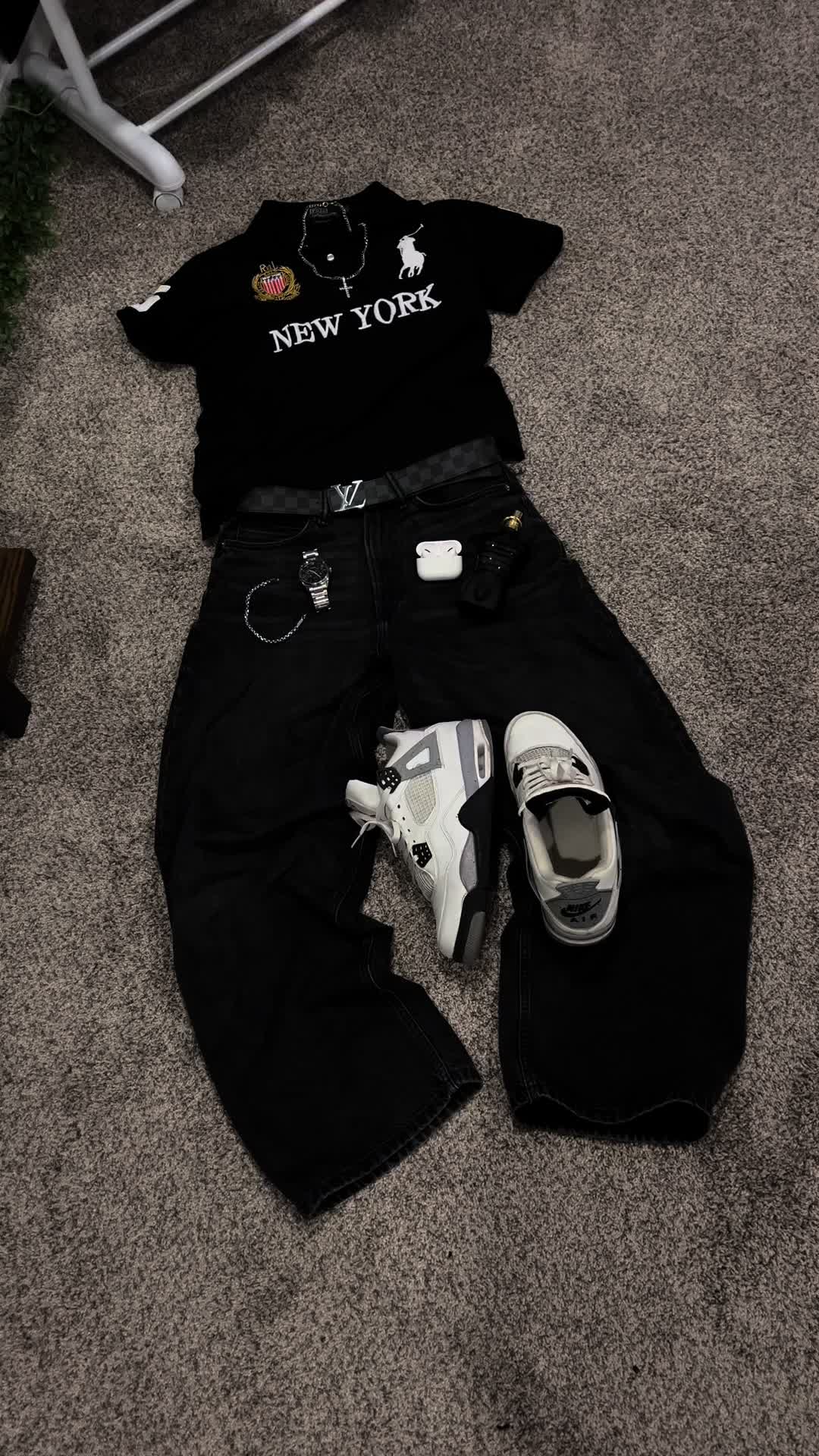 ootd#fyp #viral #blowthisup #fit #fitcheck #ootd #fasion #jordans #raulphlauren #polo #cheifkeefpolo #lvbelt #airpods...