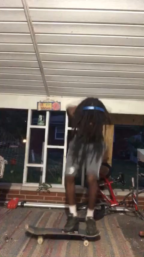 Head phone review while skating