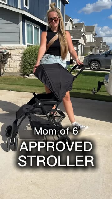 Six kids later, I’ve pushed my fair share of strollers 😂 and the little things that make getting out the door easier...