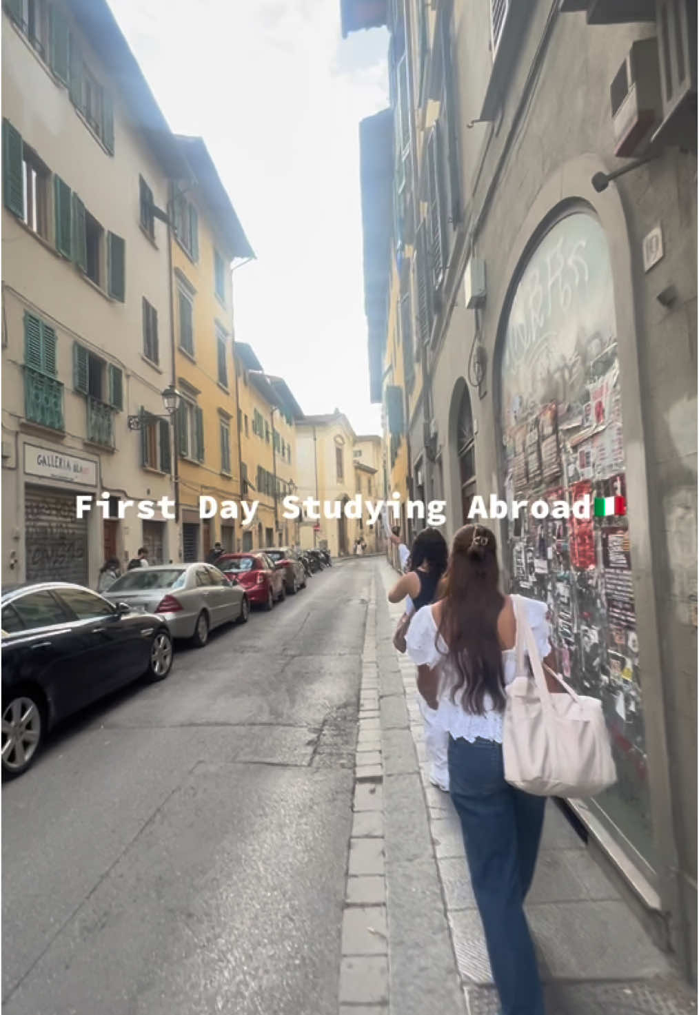 Successful first day 📚🏫 #studyabroad #kentstate #marketing #business #college #italy #florence #school #student #ab...