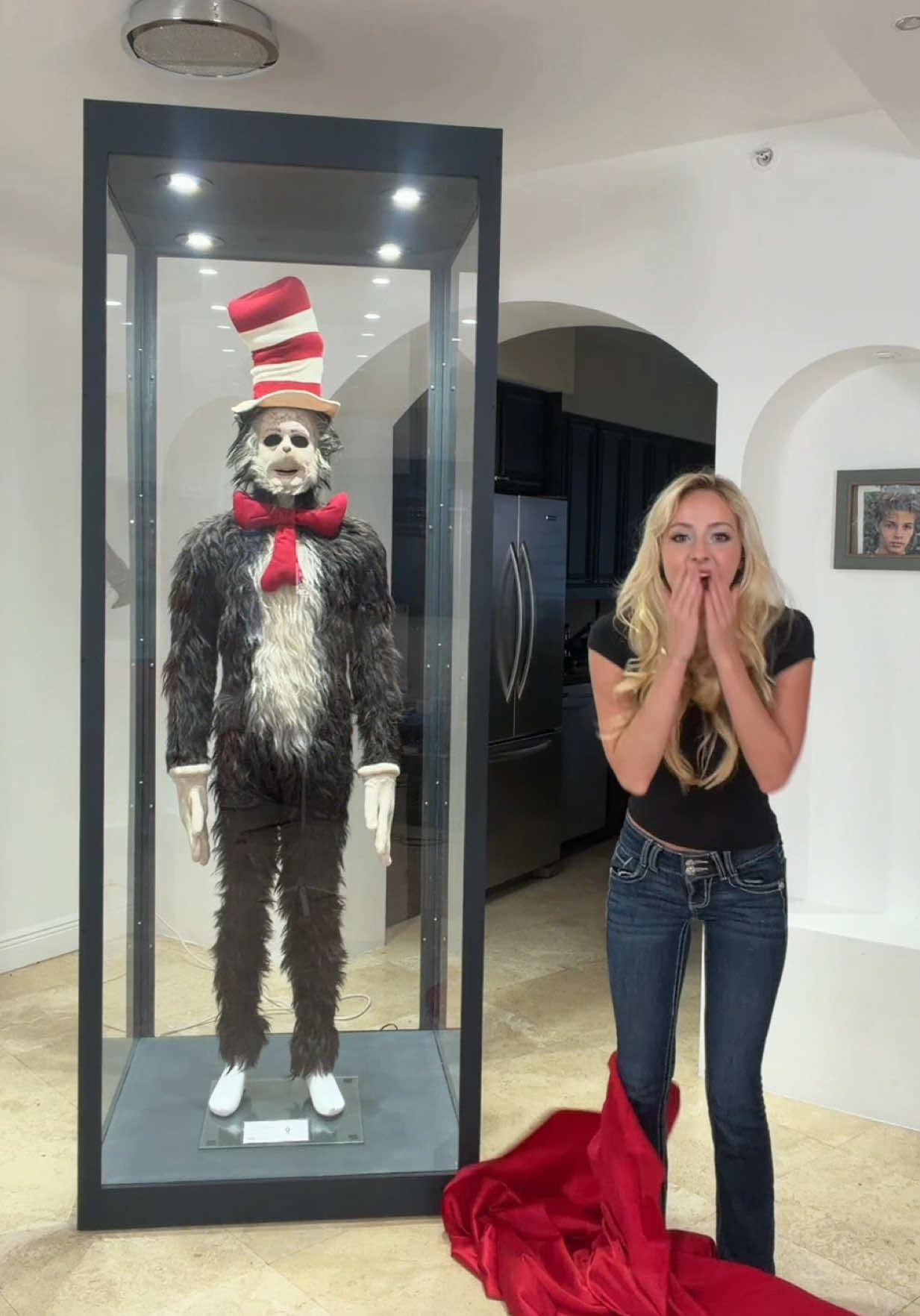 I paid $25,000 for the screen used Cat in the hat costume… #catinthehat #costume #nataliereynolds