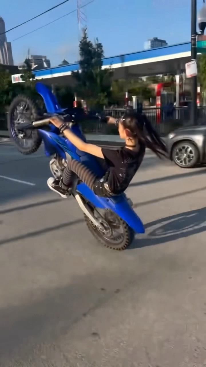 I love to ride 🫩🖤