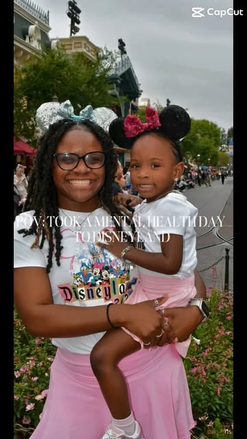 What an amazing time we had @disneyland ✈️ • • • #minnie #mickey #donald #daisy #goofy #pluto #disney #mommy #motherh...