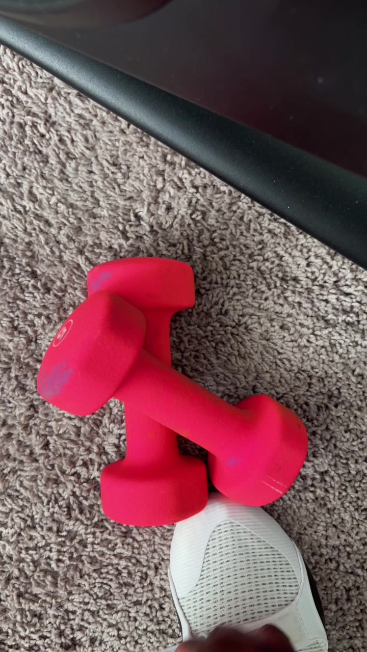 Want the benefits of creatine without mixing another powder into your drink? Bloom Crisp Apple Creatine Gummies make...