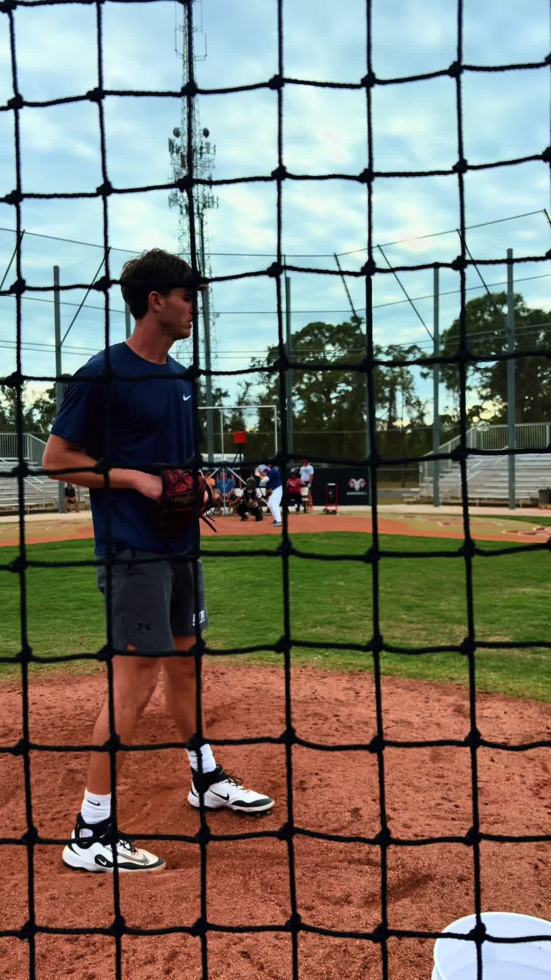 90 mph heaters & frisbees #baseball #pitching #90mph #velo