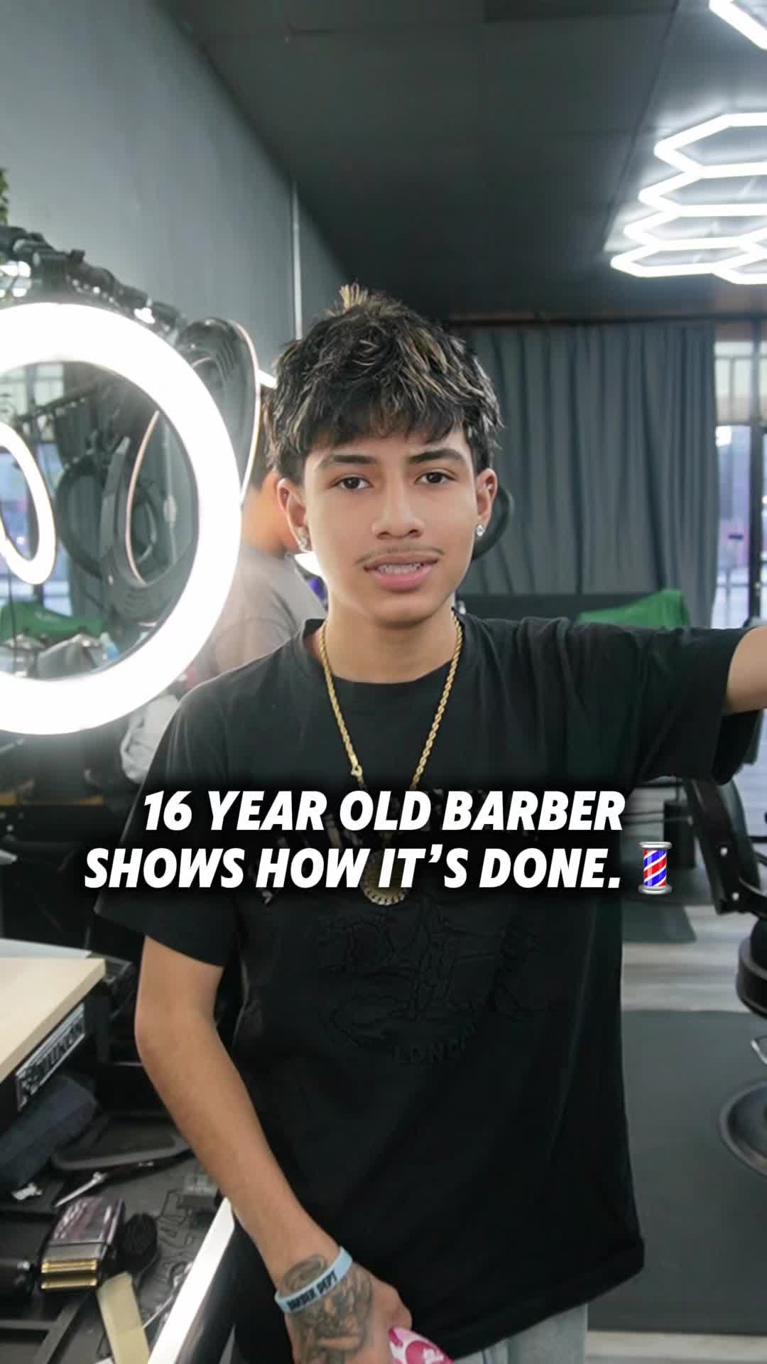 16 barber shows how it’s done.💈