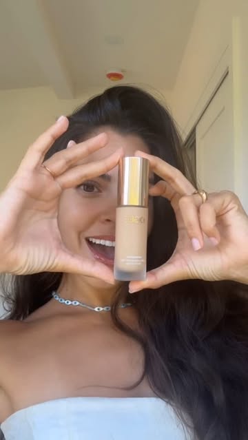 Fresh faced and protected with @ogee 🌱 Use my code AriannaR15 for $$$ off 🥰 #ogeeprotectandperfect #beyondcleanbeau...