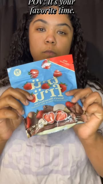 It’s officially True Fru time! Chocolate + real fruit = the perfect combo. I didn’t expect it to be THIS good. @trufr...
