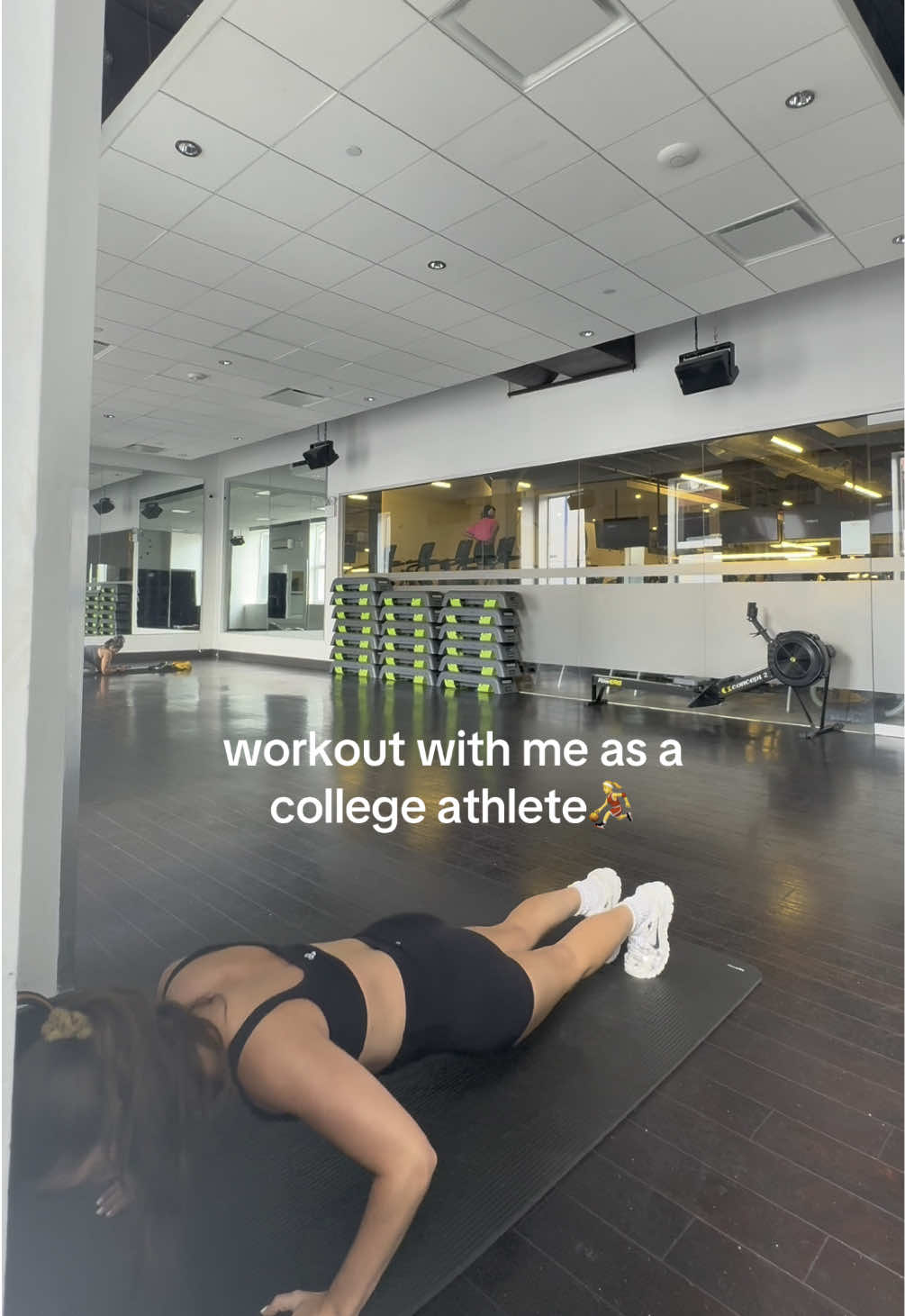 im not claiming to be a gym girl just the gym was empty today
