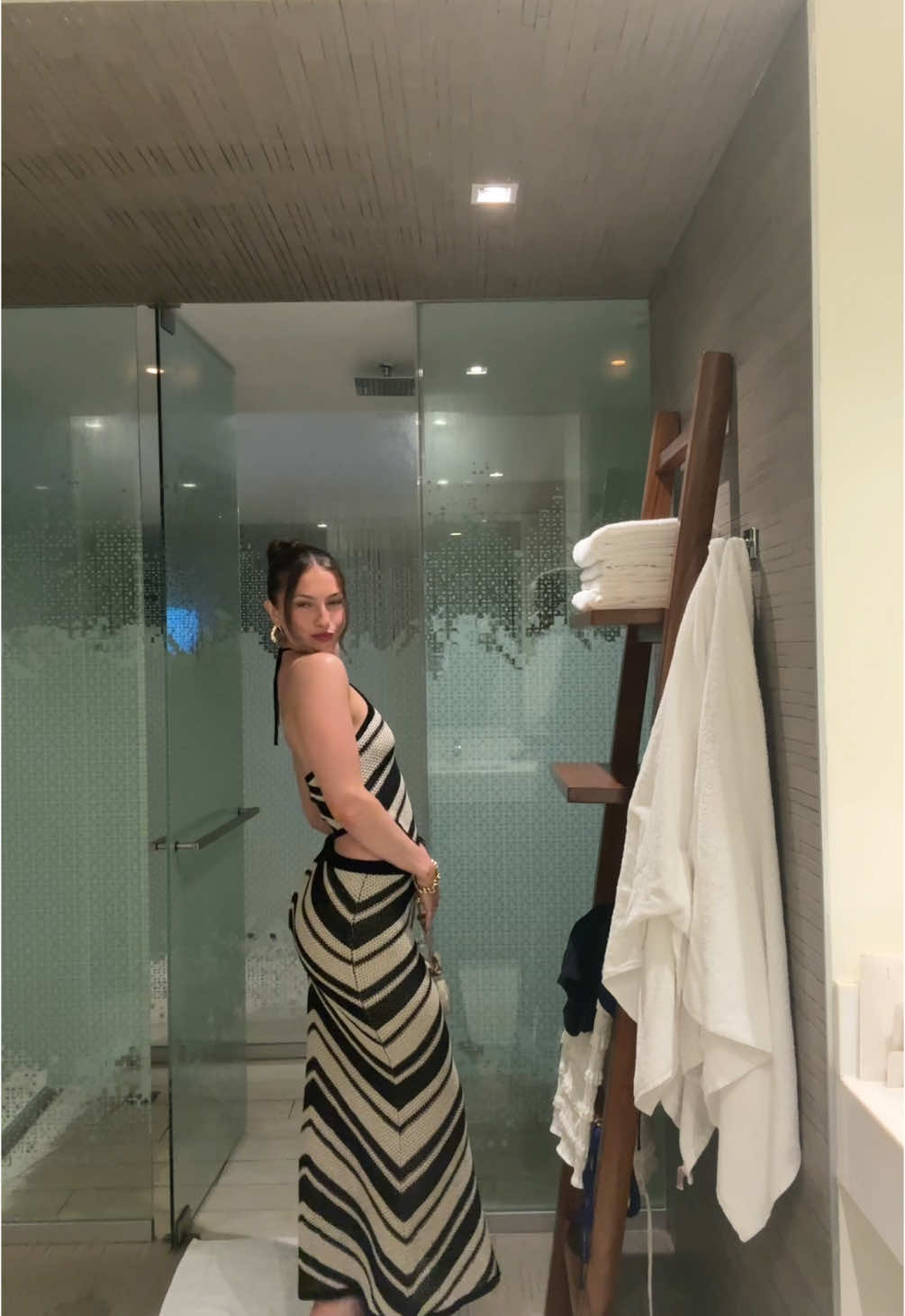 hola