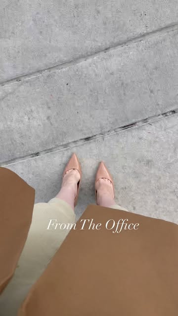 Let’s Walk … 🚶‍♀️ • • • #dayinthelife #exposed #idoitall #motherhood #momlife #reels #lifestyle #lovemylife #microin...