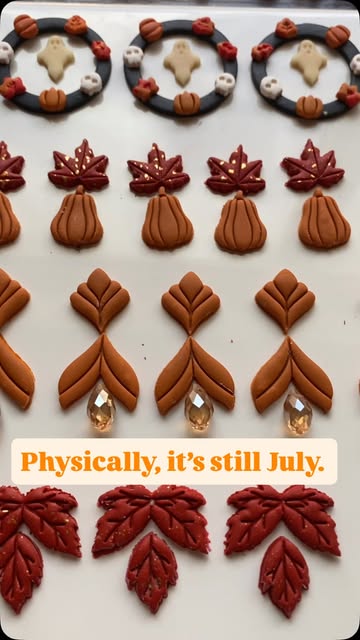 Who else is already mentally living in the ‘ber months?! 🙋🏻‍♀️😍🍁🍂🎃👻 . #craftedbykayleigh #handmadejewelry #fal...