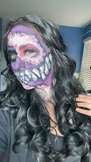 This year’s Halloween looks! . Morning look for the gym: bee queen 🐝 Evening look for trick or treating with the kid...