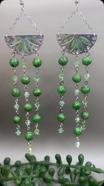 She’s a beauty! 😍 . #craftedbykayleigh #handmadejewelry #handmadeearrings #polymerclayartist #chandelierearrings
