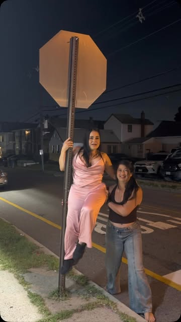 De verdad que estan mas locas que unas cabras #real #lol #funny #locas #girls